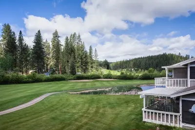 Image de Views to the golf course from this serene Town Home - 10 Aspen Circle