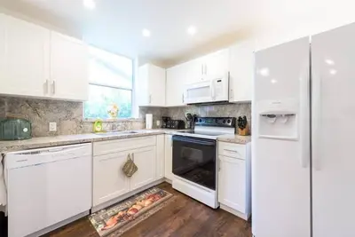 Casa Havana | Renovated 3/2 Near Brickell & Downtown