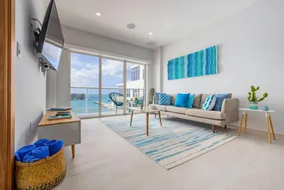 Image de *Luxury Oceanfront Modern apartment in Aruba*