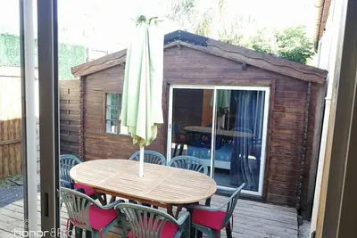 Image de Deux chalets (+40 m2) séparés par un petit patio à 200m de la plage