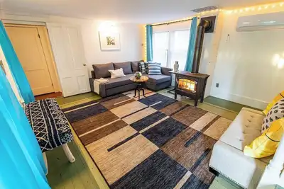 Image de Retreat with Sauna in Historic Stone Ridge