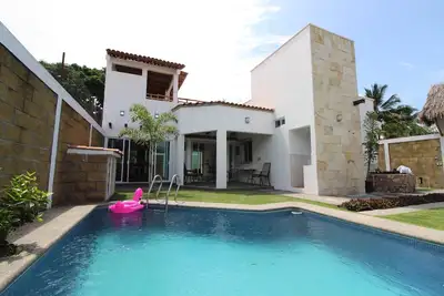 Image de Relaxing Vacation house - 5 min from the beach!