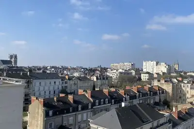 Image de Appartement Élégant Lumineux & Panoramique | 2 Chambres | Central Parking Privé