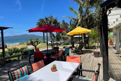 Image de Beachfront Holiday for you! 2 bedroom sleeps up to 5 Pet Friendly Nautilus House