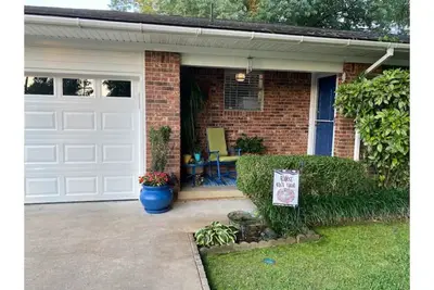 Image de Robins Nest \"The Best Nest In Town\"