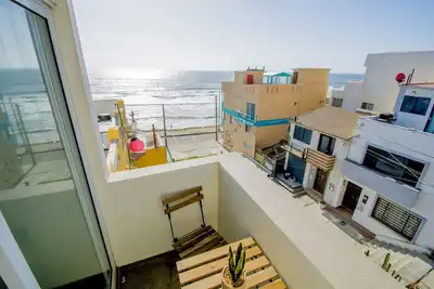 Steps to the beach/ocean view>Stylish>Clean / 1 Bd