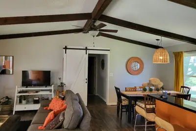 Image de The Roost at Speckled Hen Farms.