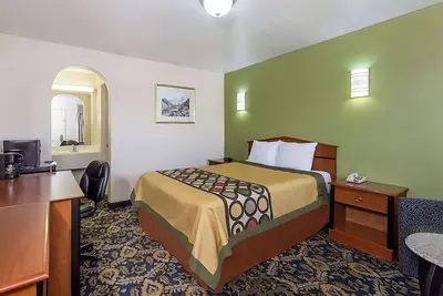 Image de Affordable Getaway at Knights Inn Franklin Ave Waco! Pet-friendly, Free Parking