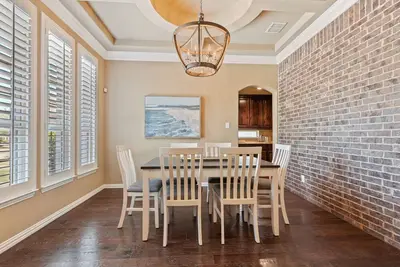 Image de Tch - Spacious 4bd/2ba home in Allen with Office