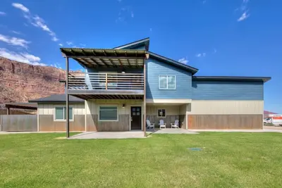 Image de Desert Hideaway<br>New spacious custom home