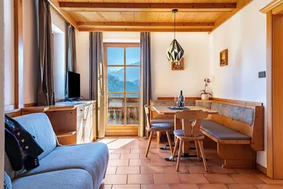 Image de Appartement Häuslerhof Pinus avec vue sur les montagnes, balcon et Wi-Fi.
