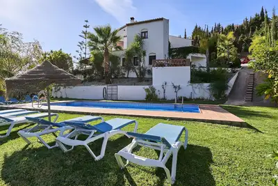 Image de Villa \"Group Villa 14 Pool wifi Air\" avec vue sur les montagnes, piscine & Wi-Fi