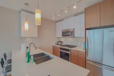 Image de 2bdr & 2Bath | Ac | 900sq. ft | Free WiFi&Parking