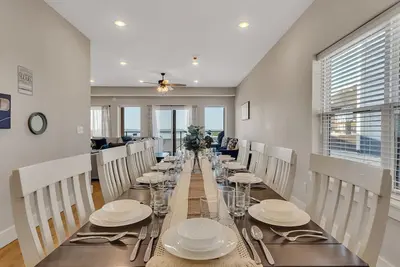 Image de Near Silver Dollar City with Private Hot Tub, Game Area, Community Indoor Pool & Free Daily Tickets