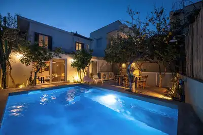 Image de Garden Cellar - Kalamata Mediterranean Suites & Villas