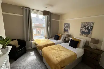 Image de Comfortable King Bed*Parking*Contractors*Families