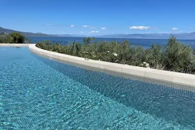 Image de Luxury Villa with Private Swimming Pool & Sea View