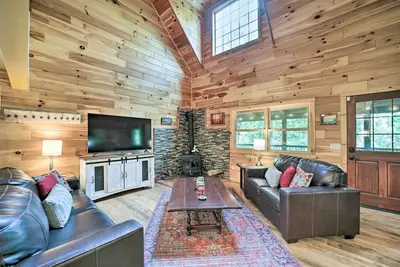Image de Franklin Cabin Surrounded by Smoky Mountains!