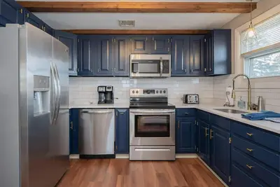 Image de Newport/Middletown Getaway! ! ! Walk to Beach! ! !