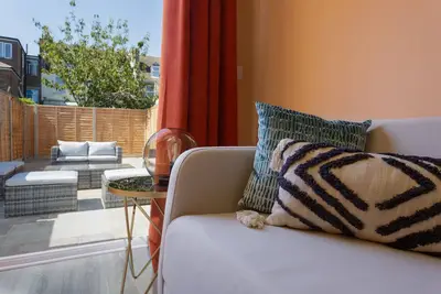Image de Beatrice Manor - 4 Bedroom House