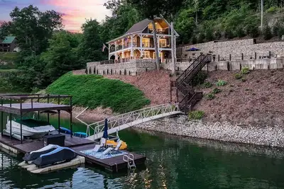 Image de Skipping Stones-Hot Tub Firepit Dock Nc Ski Resort