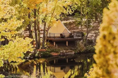 Image de Waterfront Glamping Suite w Private Deck #3