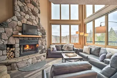 Image de New! Ski-In, Ski-Out Townhome w/ Lutsen Mtn Views!
