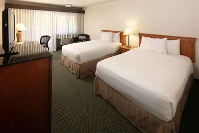 Image de Prime Location at Red Lion Hotel Bellevue! Pool, Pet-Friendly