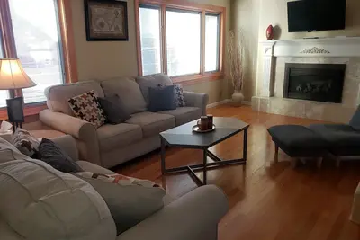 Image de Lovely and relaxing 2-story in Belmont