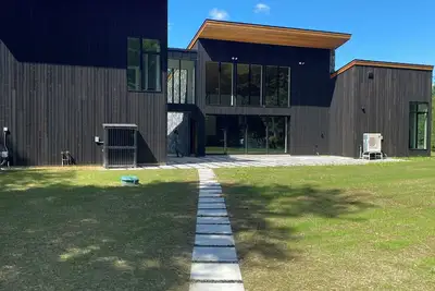 Image de Modern ski retreat less than 5 minutes for jay peak - Pet Friendly