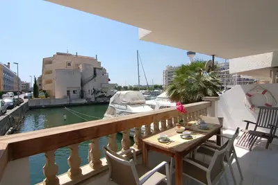 Image de Charmant appartement à louer à Empuriabrava, Costa Brava. A 1100m de la plage, capacité pour 4 personnes.