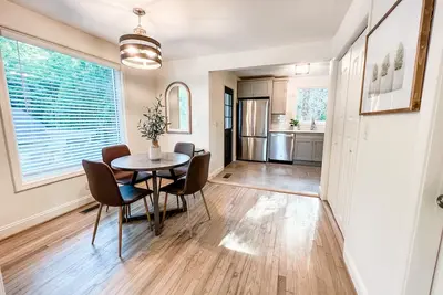 Image de Charming 2 Br Townhome in the Heart of Homewood