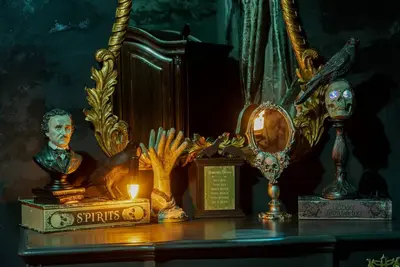 Image de The Warlock House: A Magical Experience - Speak Spells, Wave Wands, Ride Brooms, WiFi, Parking