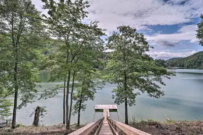 Image de Watauga Lake Butler Retreat w/ Private Dock!