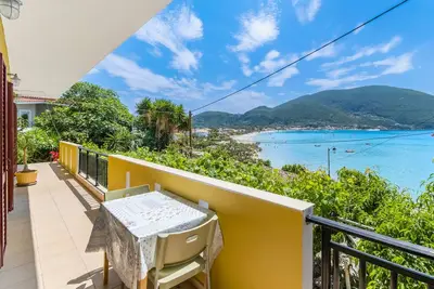 Pet-Friendly Appartement Villa Captain Fotis 2 avec vue sur la mer et balcon