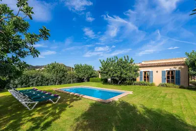 Image de Finca 'Can Ullastre Ref 01' avec vue sur les montagnes, piscine, jardin et Wi-Fi.