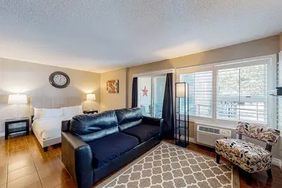 Image de Cozy studio near the slopes with pool, hot tub, tennis & fast WiFi