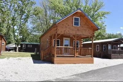 Image de Lazy Bear Cabin in between Geneva-on-the-Lake and the Historic Ashtabula Harbor