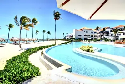 Image de Spectacular Seaside Condo with Private Beach at Cap Cana