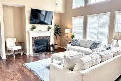 Image de Bluegrass Oasis - Entire house, 12  guests, 5mi to Khp