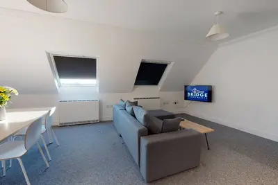 Image de K Suites - Modern 2 bed Apt w/ Free parking