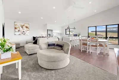 Image de 5 Bed Luxury Home | Snowy Mountains | Sentinel Chalet | Jindabyne | Sleeps 14