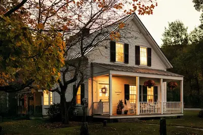 Image de Charming In Village Farmhouse - steps to Historic Grafton Inn