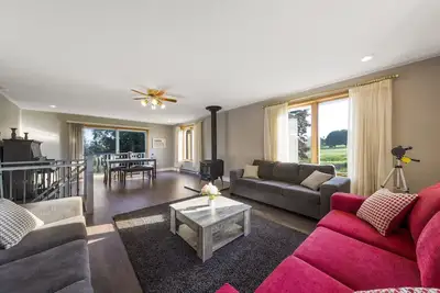 Image de Delightful Vacation Farm House- Cottage Style!