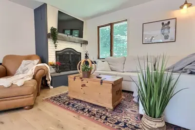 Image de BearRight- Ac, Pool, Hot Tub, Grill, FirePit