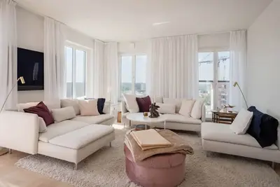 Image de Modern apartment with large terrace and outdoor spa