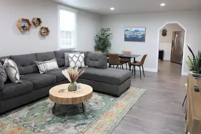 Image de 1 hr to ski, 420ok, Free Rv parking, Private home, dogs are welcome. Great loc