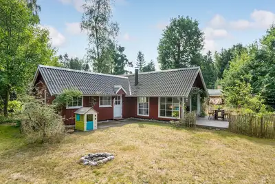Image de Belle maison de 2 chambres à Strøby