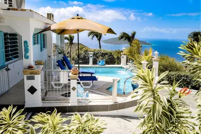 Image de Spacious Hillside Villa w/ heated pool, wrap around balcony, vast ocean views