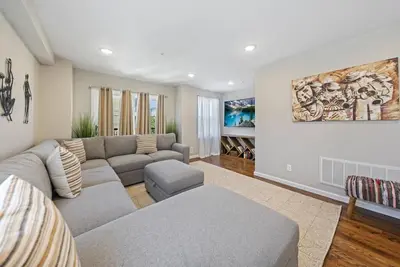 Image de Four bedroom townhouse in United States of America, Newark